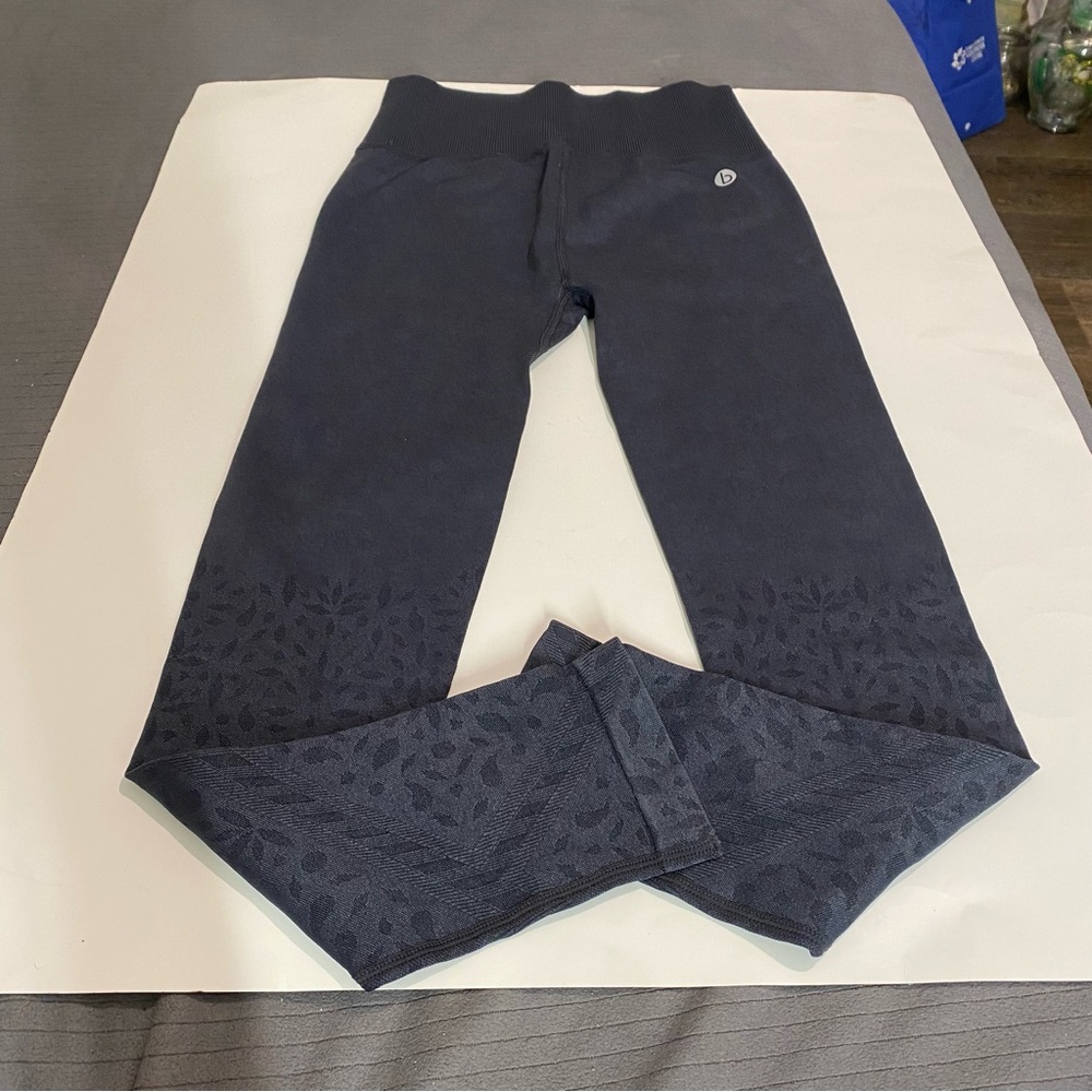 Cotton On Body Gray Leggings  Athletic Pants XSize Small - Picture 2 of 16